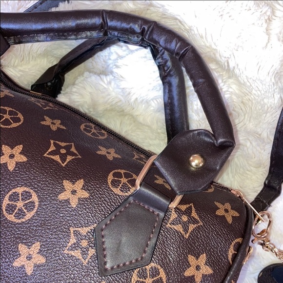 Multiple piece set - Picture 13 of 14